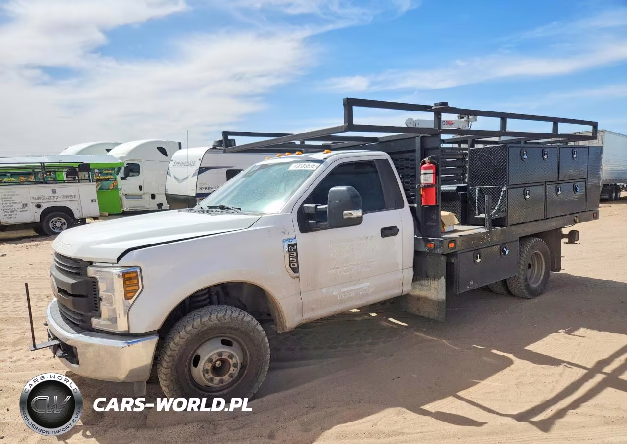 2019 Ford F350 Super Duty Utility - Service Truck – zdjęcie 1 z 12