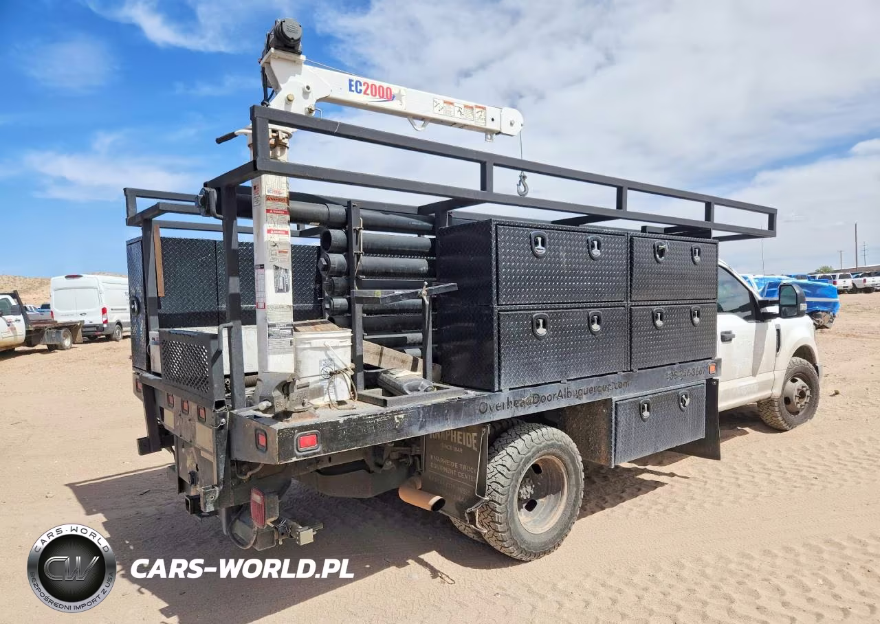 2019 Ford F350 Super Duty Utility - Service Truck VIN:1FDRF3G64KEG06968 - 3