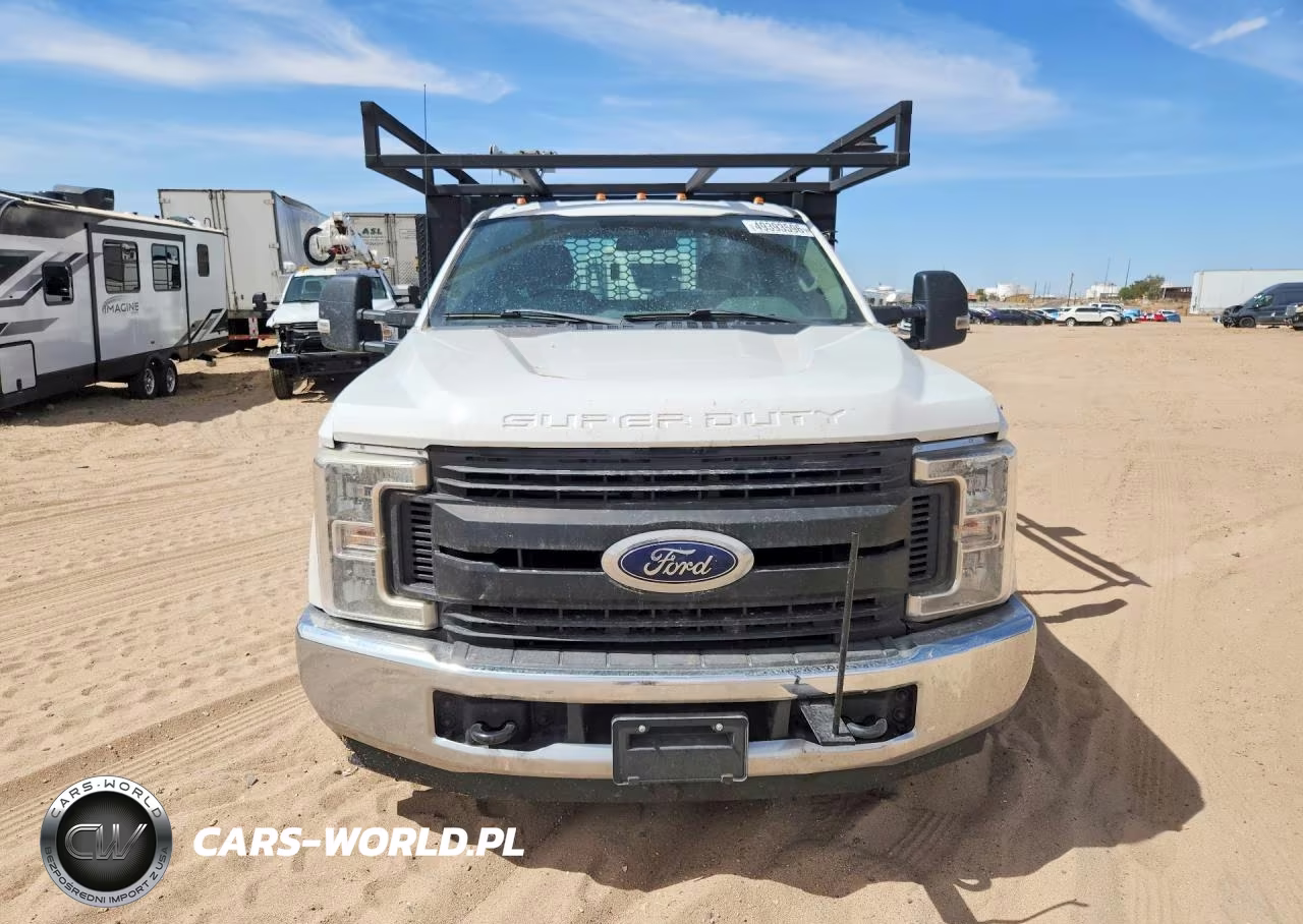 2019 Ford F350 Super Duty Utility - Service Truck VIN:1FDRF3G64KEG06968 - 5
