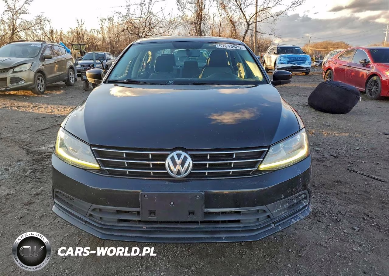 2018 Volkswagen Jetta VIN:3VW2B7AJ4JM210700 - 5