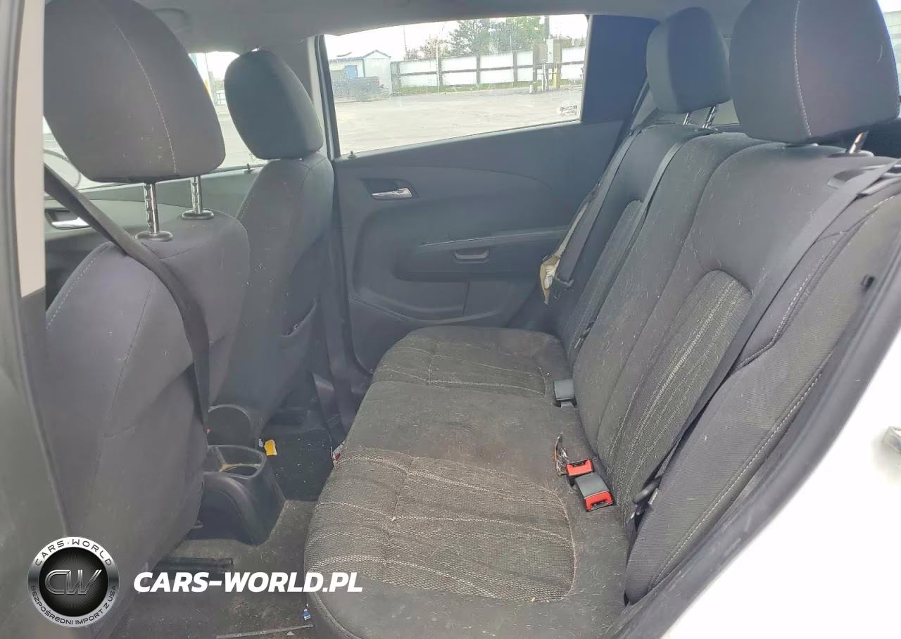 2016 Chev Sonic Lt VIN:1G1JC6SH2G4102560 - 10