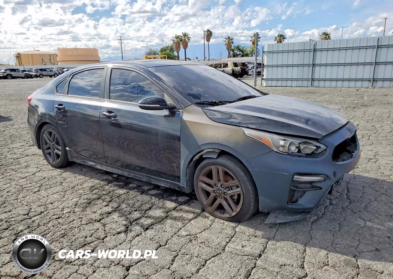 2020 Kia Forte Gt Line VIN:3KPF34AD2LE255934 - 4