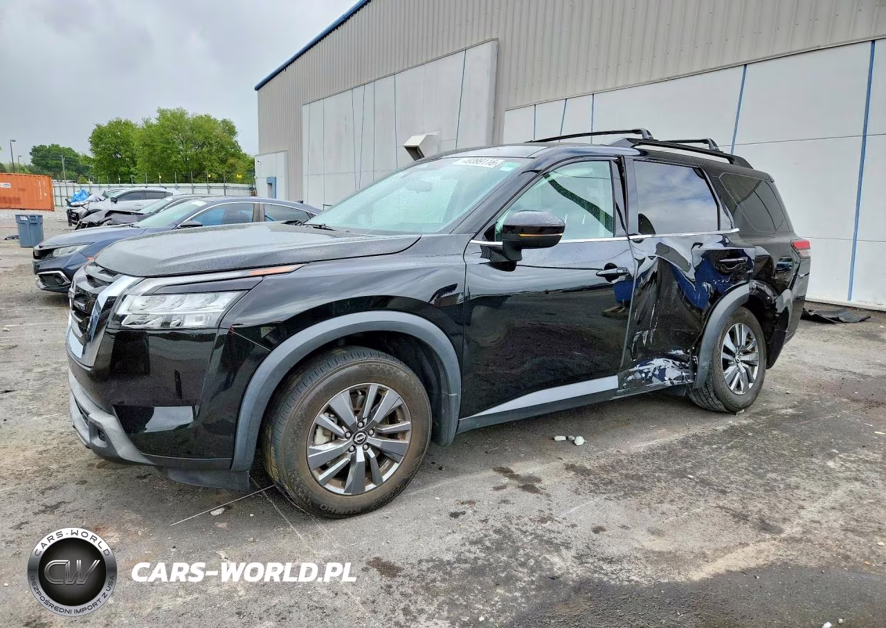 2022 Nissan Pathfinder Sv