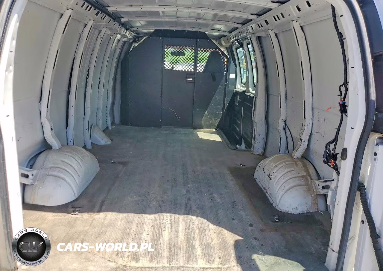 2019 Chevrolet Express 2500 Cargo Delivery Van VIN:1GCWGBFG6K1317302 - 10