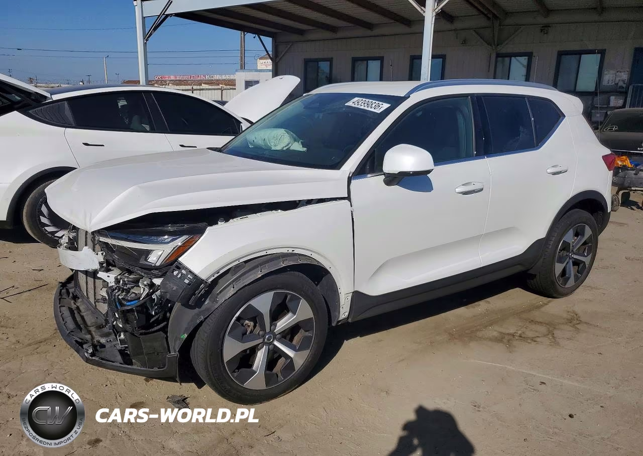 2024 Volvo Xc40 Core