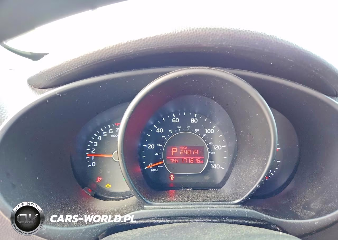 2015 Kia Soul Base VIN:KNDJN2A25F7175748 - 9
