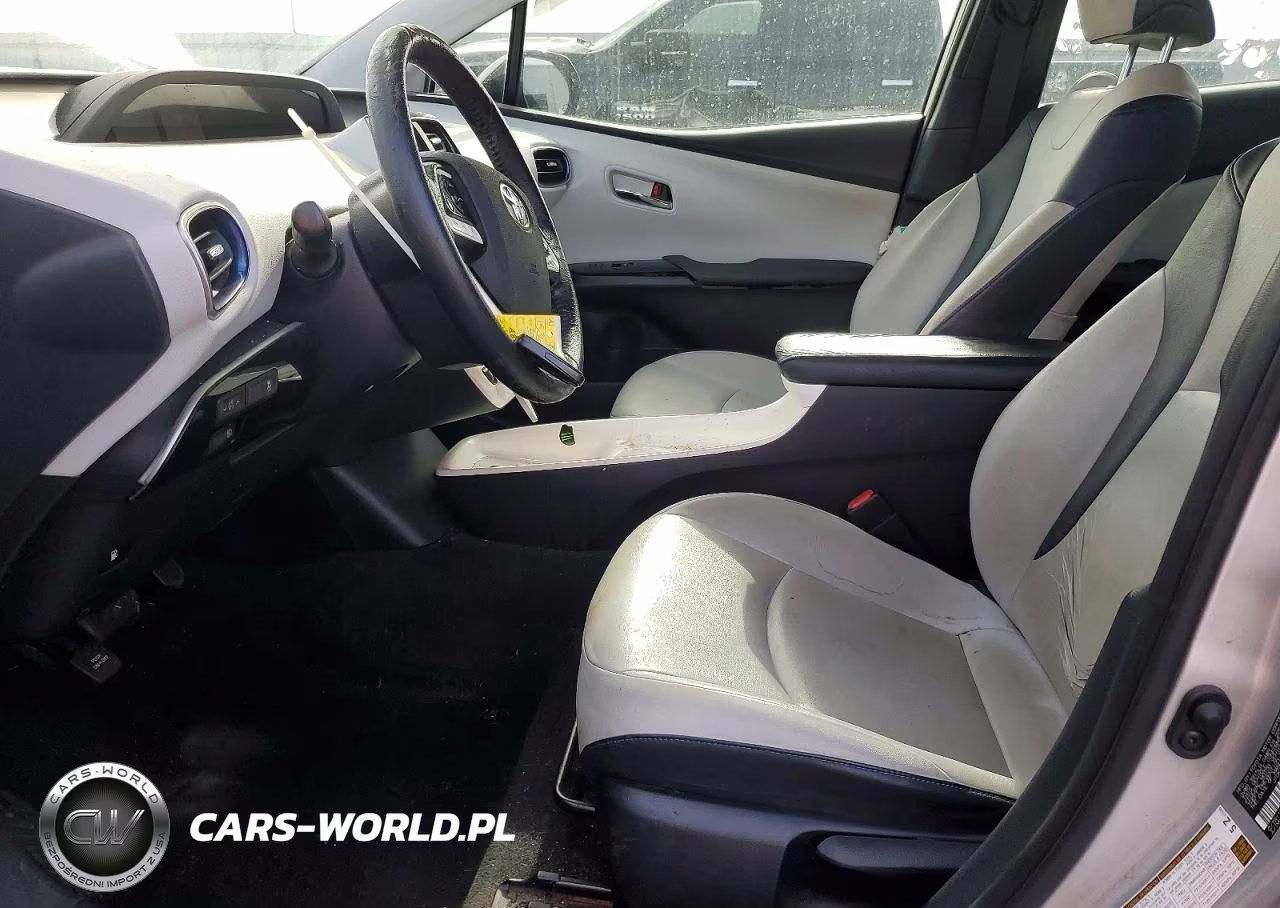 2016 Toyota Prius Three Touring VIN:JTDKARFU5G3513130 - 7