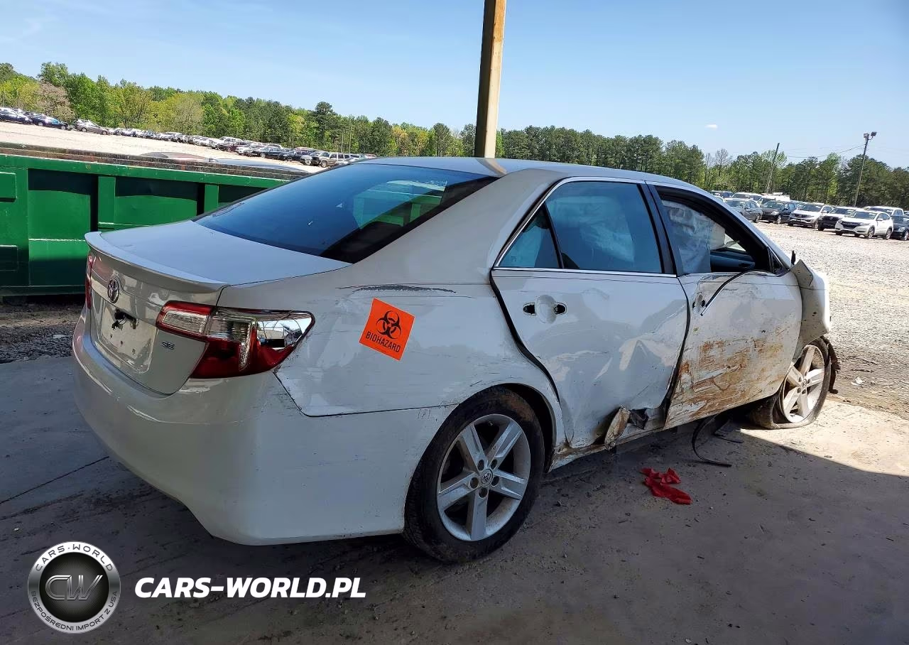 2014 Toyota Camry Se VIN:4T1BF1FK7EU826961 - 3
