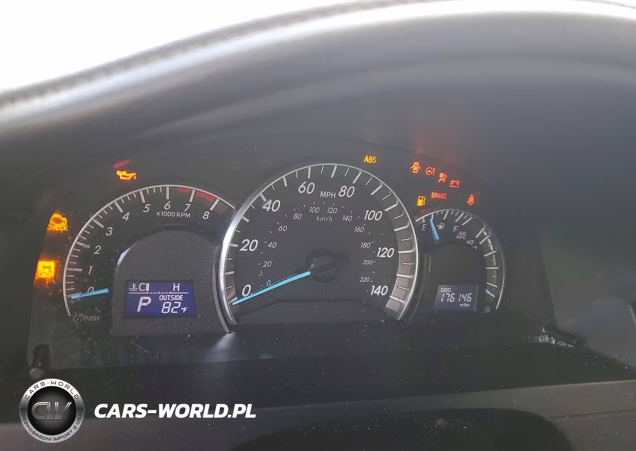 2014 Toyota Camry Se VIN:4T1BF1FK7EU826961 - 9