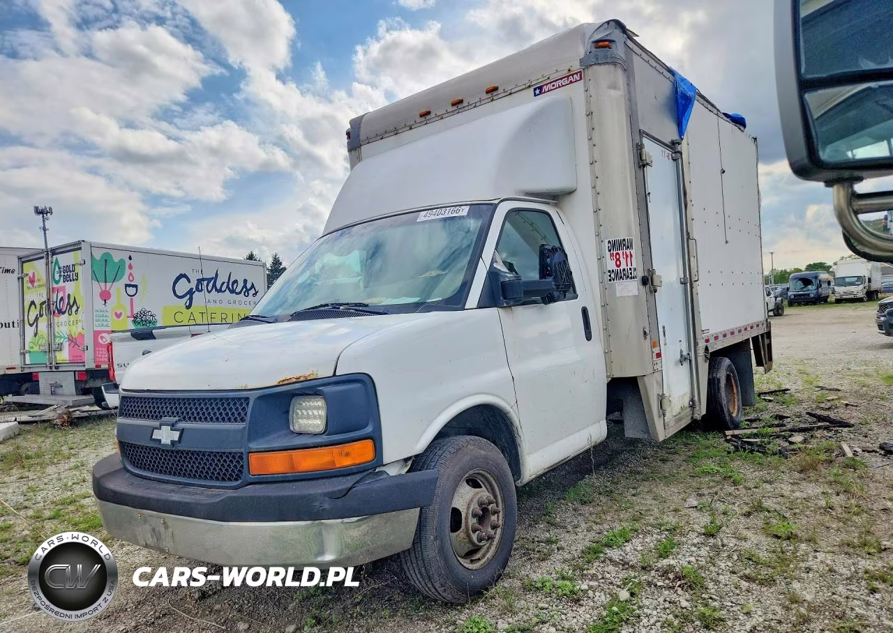 2016 Chevrolet Express Delivery Truck