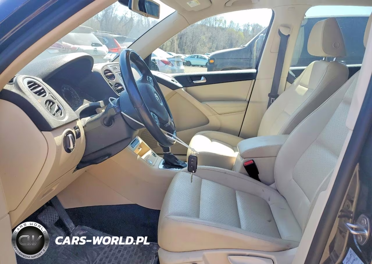2016 Volkswagen Tiguan S VIN:WVGBV7AX8GW594208 - 7