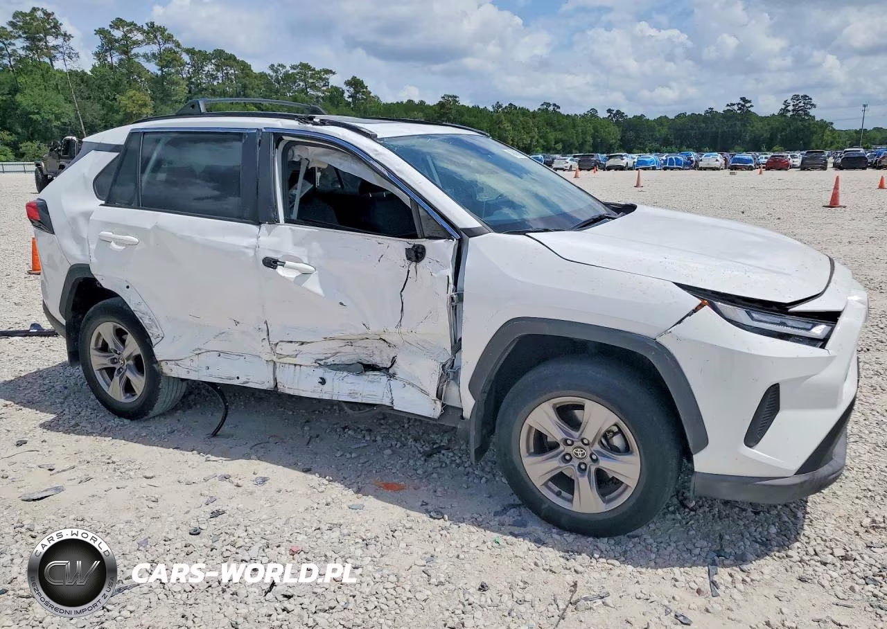 2023 Toyota Rav4 Xle VIN:2T3W1RFV7PW251411 - 4
