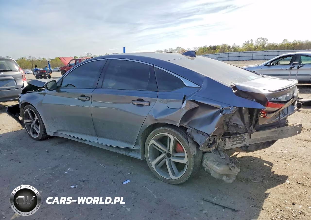 2018 Honda Accord Sport VIN:1HGCV1F3XJA097050 - 2