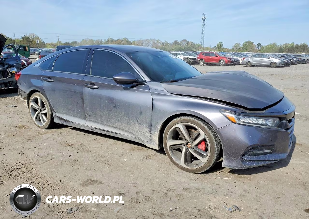 2018 Honda Accord Sport VIN:1HGCV1F3XJA097050 - 4