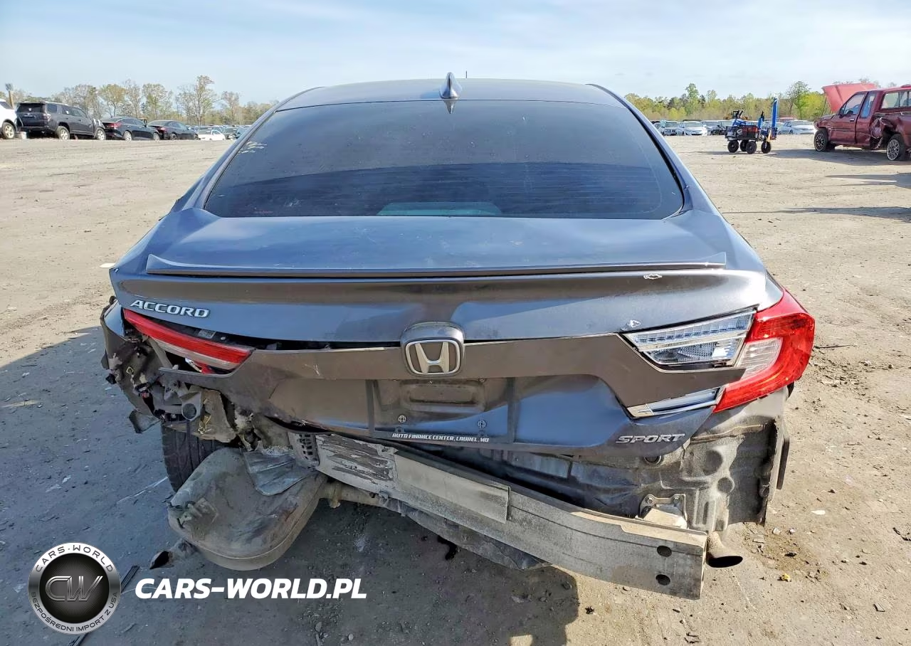 2018 Honda Accord Sport VIN:1HGCV1F3XJA097050 - 6