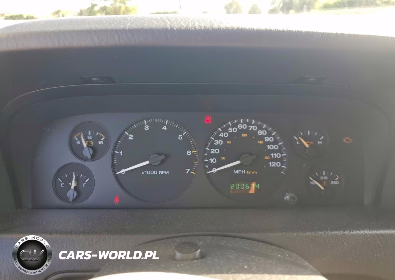 2002 Jeep Cherokee VIN:1J4GW48S72C210228 - 9