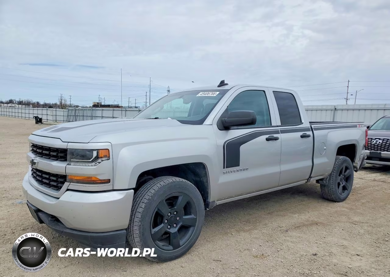 2017 Chevrolet Silverado K1500 Custom