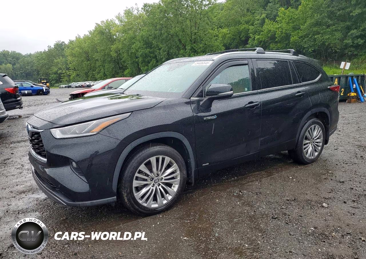 2021 Toyota Highlander Hybrid Platinum
