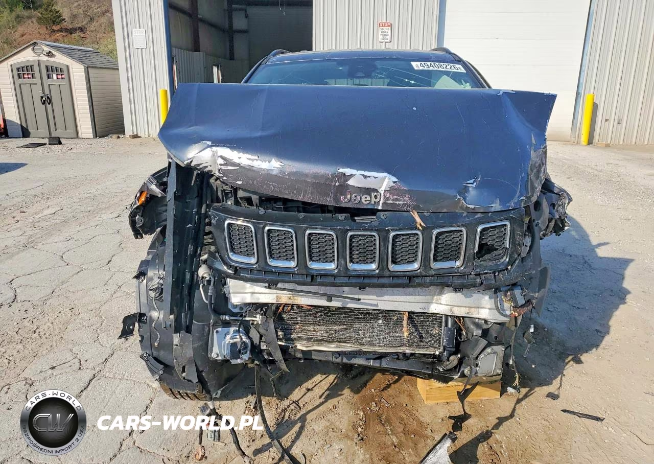 2018 Jeep Compass Latitude VIN:3C4NJDBB4JT359705 - 5