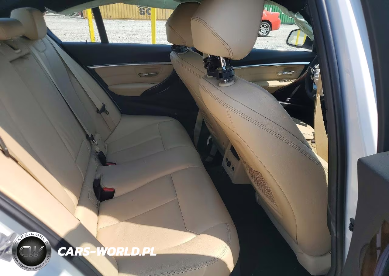 2017 BMW 330 Xi VIN:WBA8D9G37HNU63177 - 10