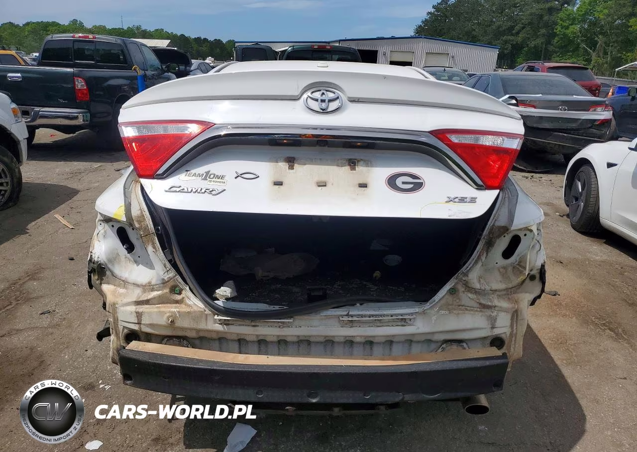 2016 Toyota Camry Xse VIN:4T1BF1FK8GU528826 - 6