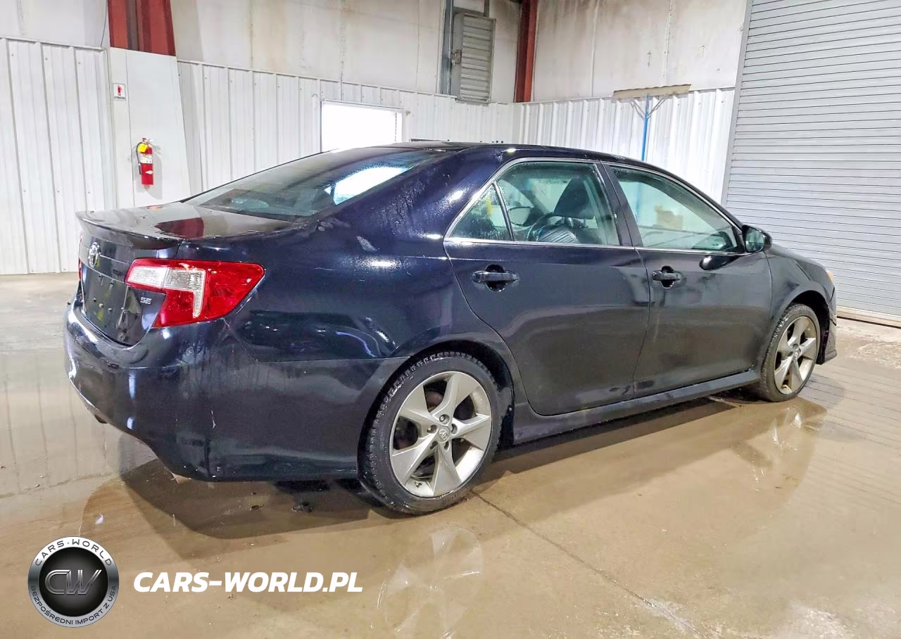 2014 Toyota Camry Se Sport VIN:4T1BF1FK0EU816014 - 3