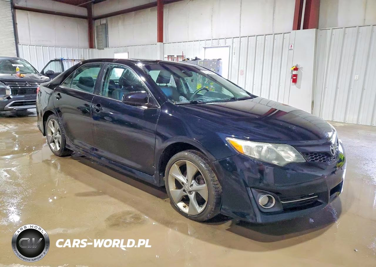 2014 Toyota Camry Se Sport VIN:4T1BF1FK0EU816014 - 4