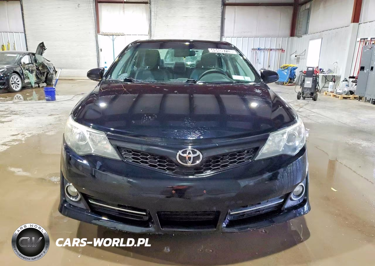 2014 Toyota Camry Se Sport VIN:4T1BF1FK0EU816014 - 5