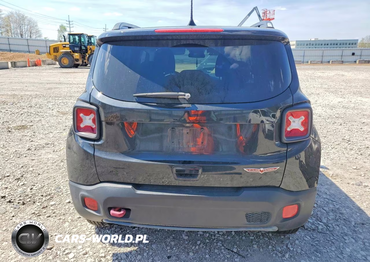 2018 Jeep Renegade Trailhawk VIN:ZACCJBCB3JPH97648 - 6