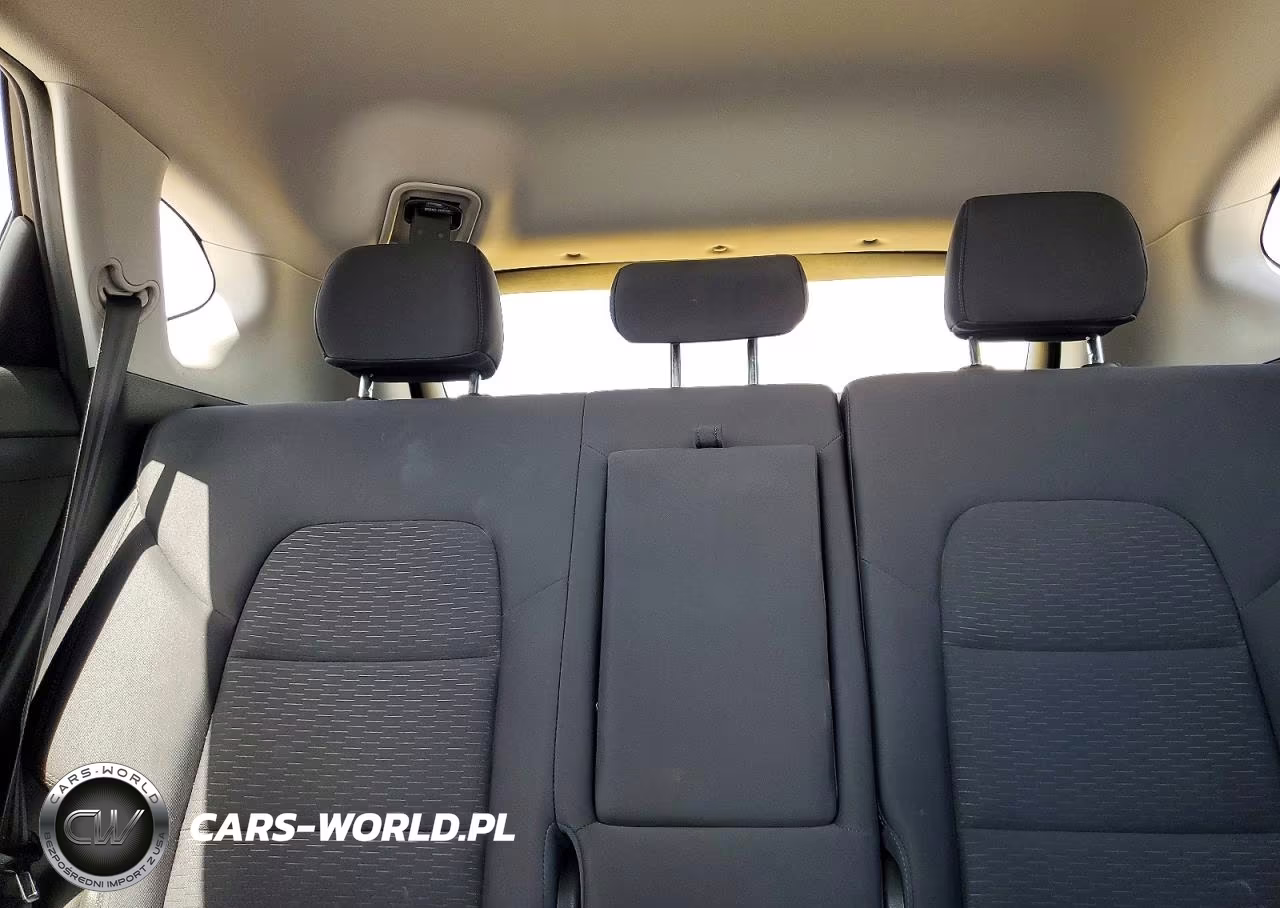 2020 Hyundai Tucson Value VIN:KM8J33A40LU266089 - 10