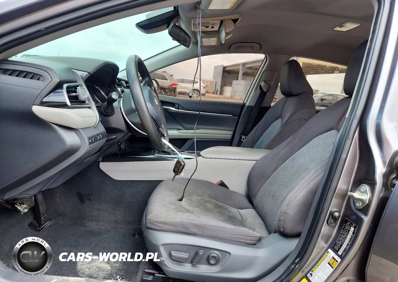 2020 Toyota Camry Le VIN:4T1C11AK4LU878541 - 7