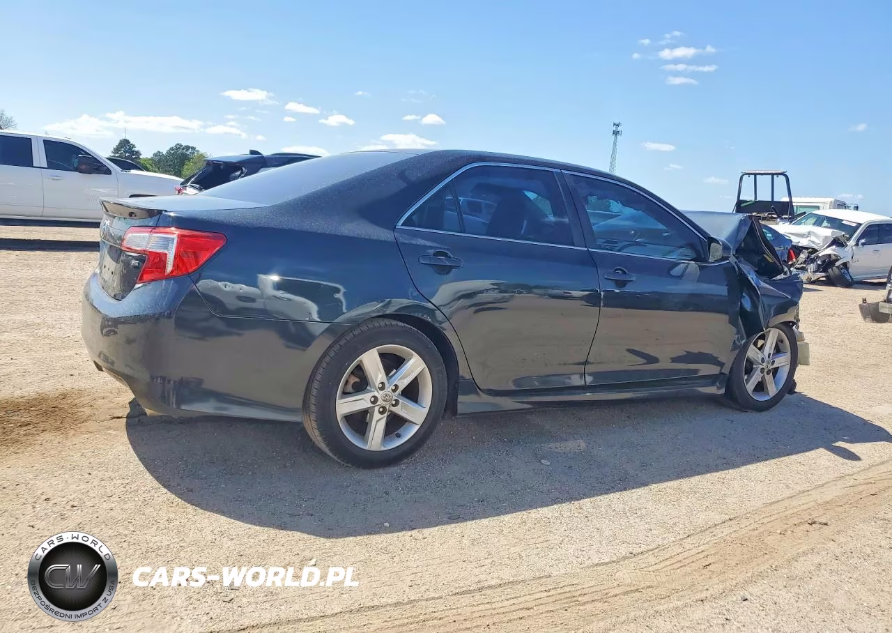 2014 Toyota Camry Se VIN:4T1BF1FK7EU463366 - 3