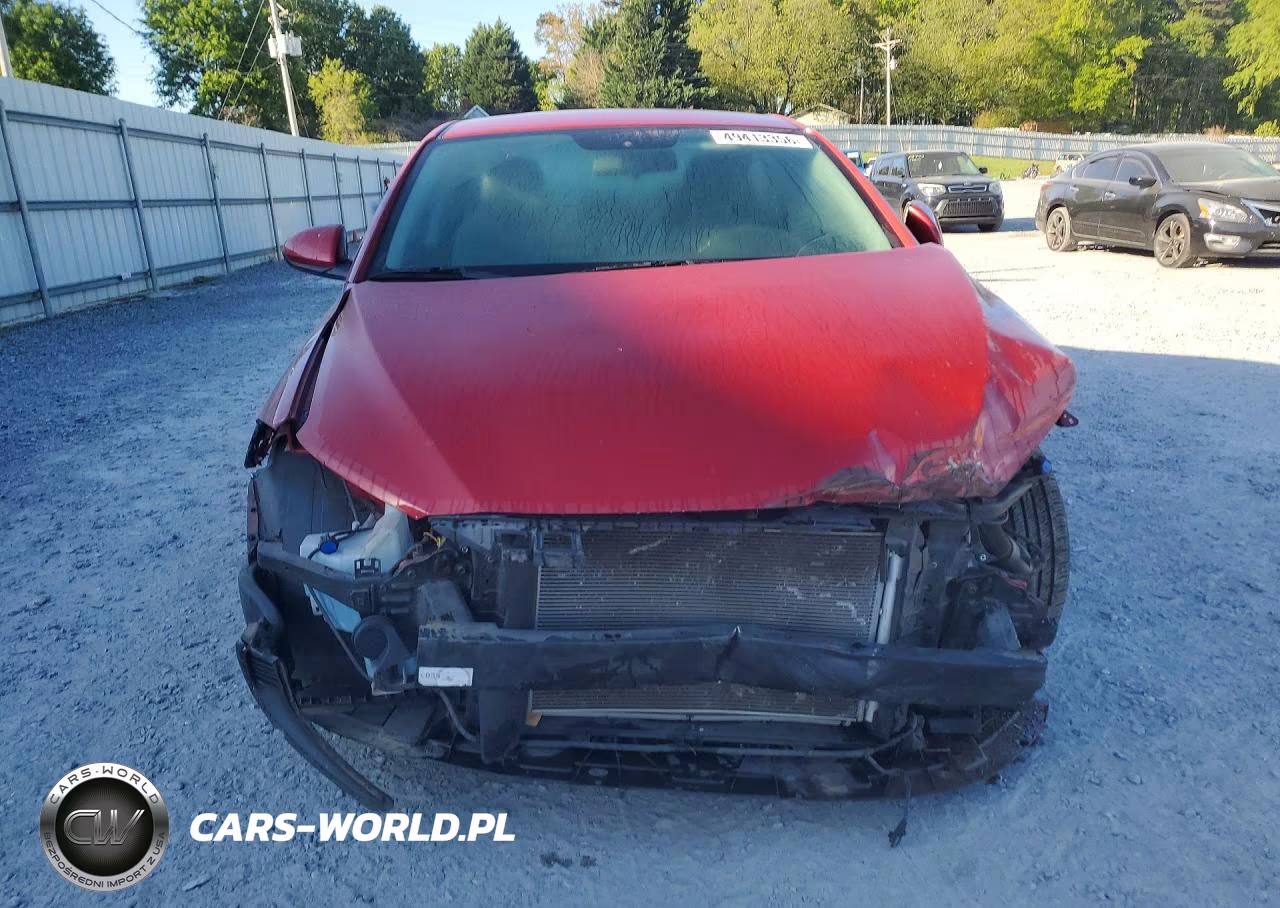 2018 Hyundai Elantra Sel VIN:5NPD84LF7JH218720 - 5