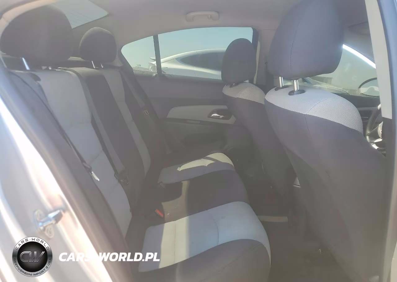2015 Chevrolet Cruze Ls VIN:1G1PA5SG1F7152901 - 10
