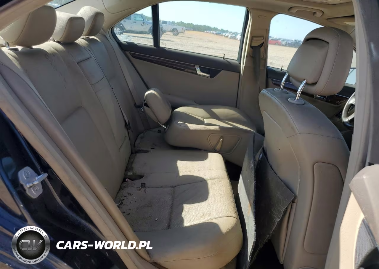 2011 Mercedes-Benz C 300 4Matic VIN:WDDGF8BB6BR138785 - 10
