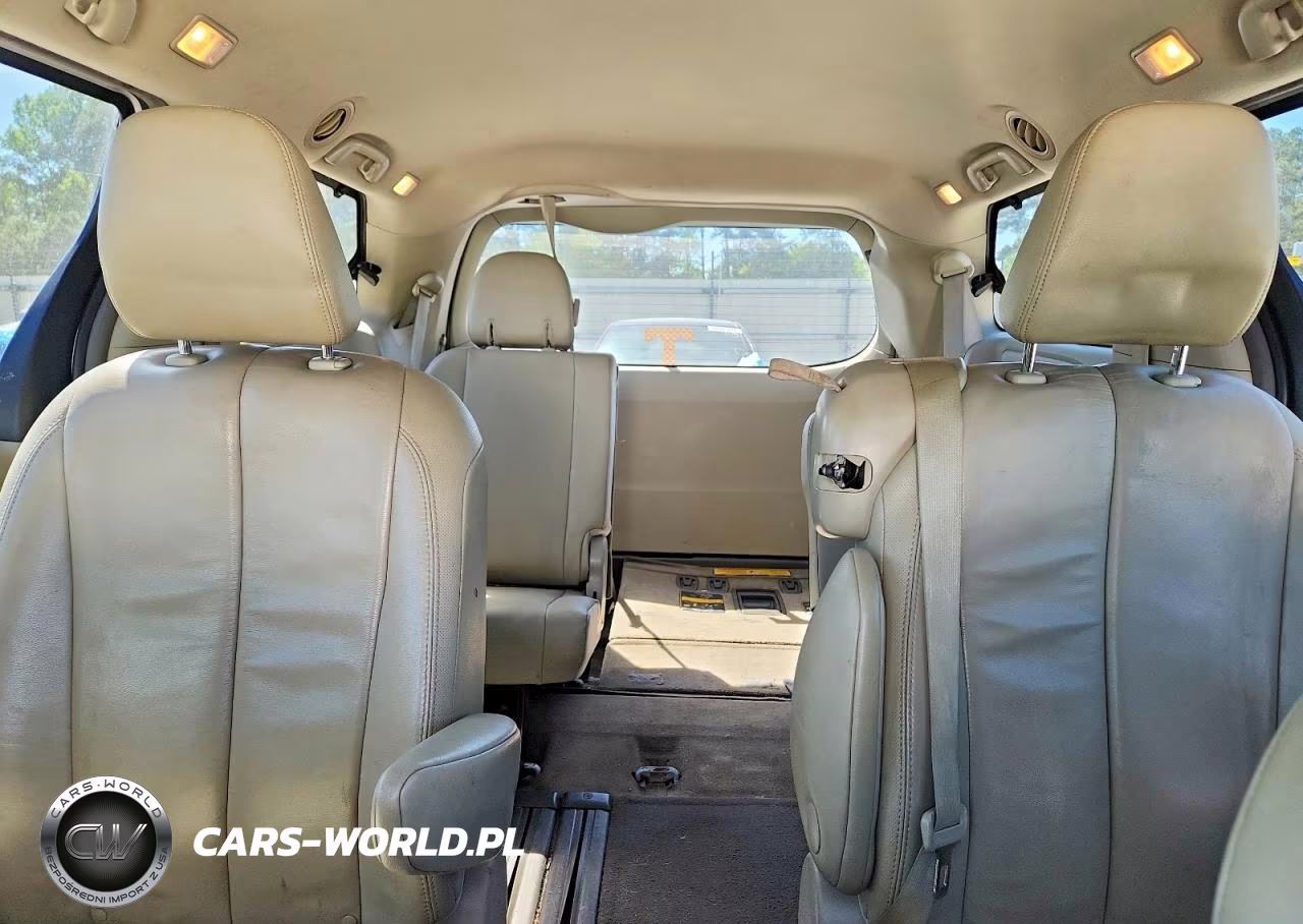 2013 Toyota Sienna Xle 8-Passenger VIN:5TDYK3DC6DS346429 - 10