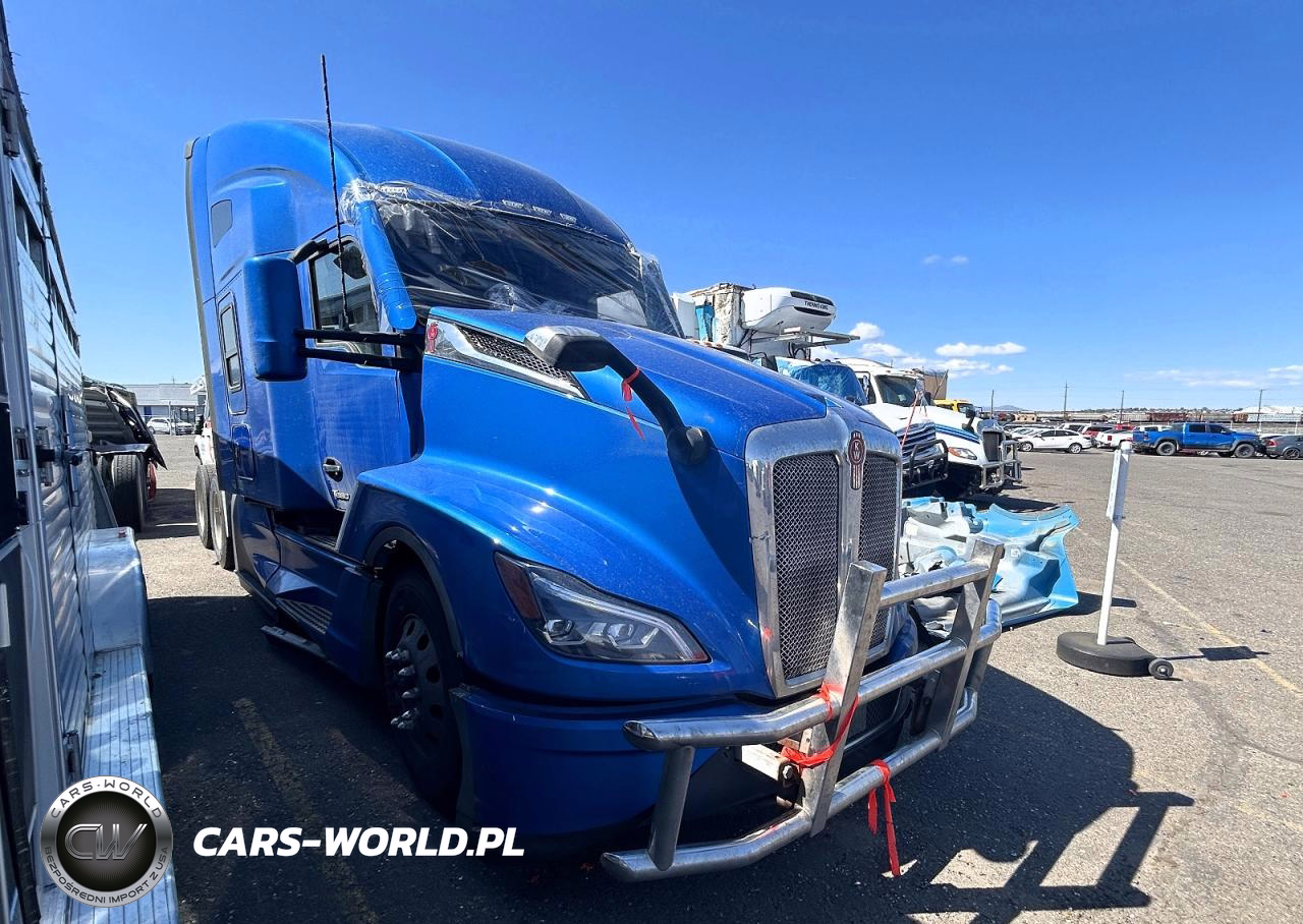 2024 Kenworth T680 Semi Truck