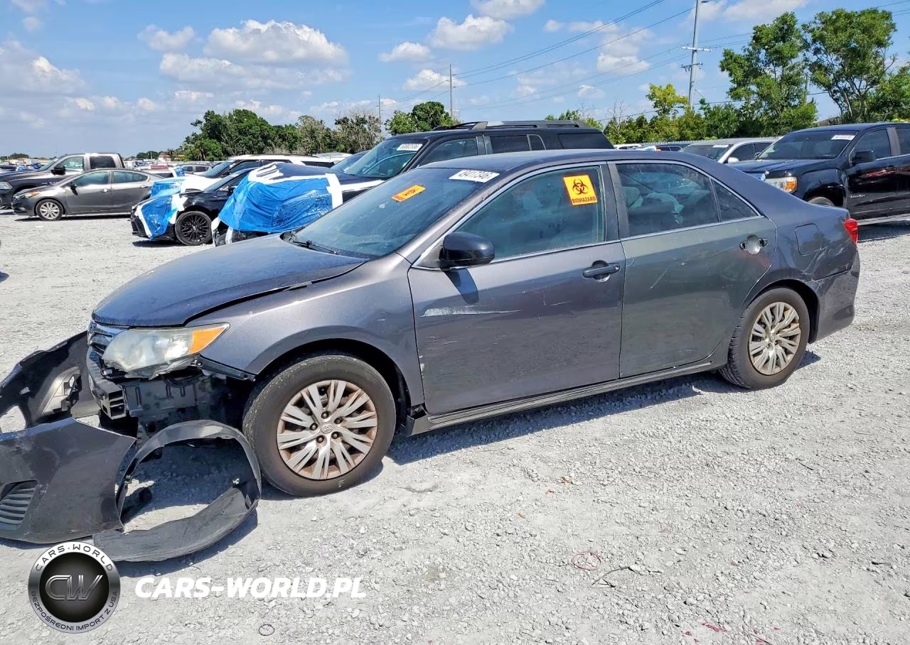 2012 Toyota Camry Le – zdjęcie 1 z 13