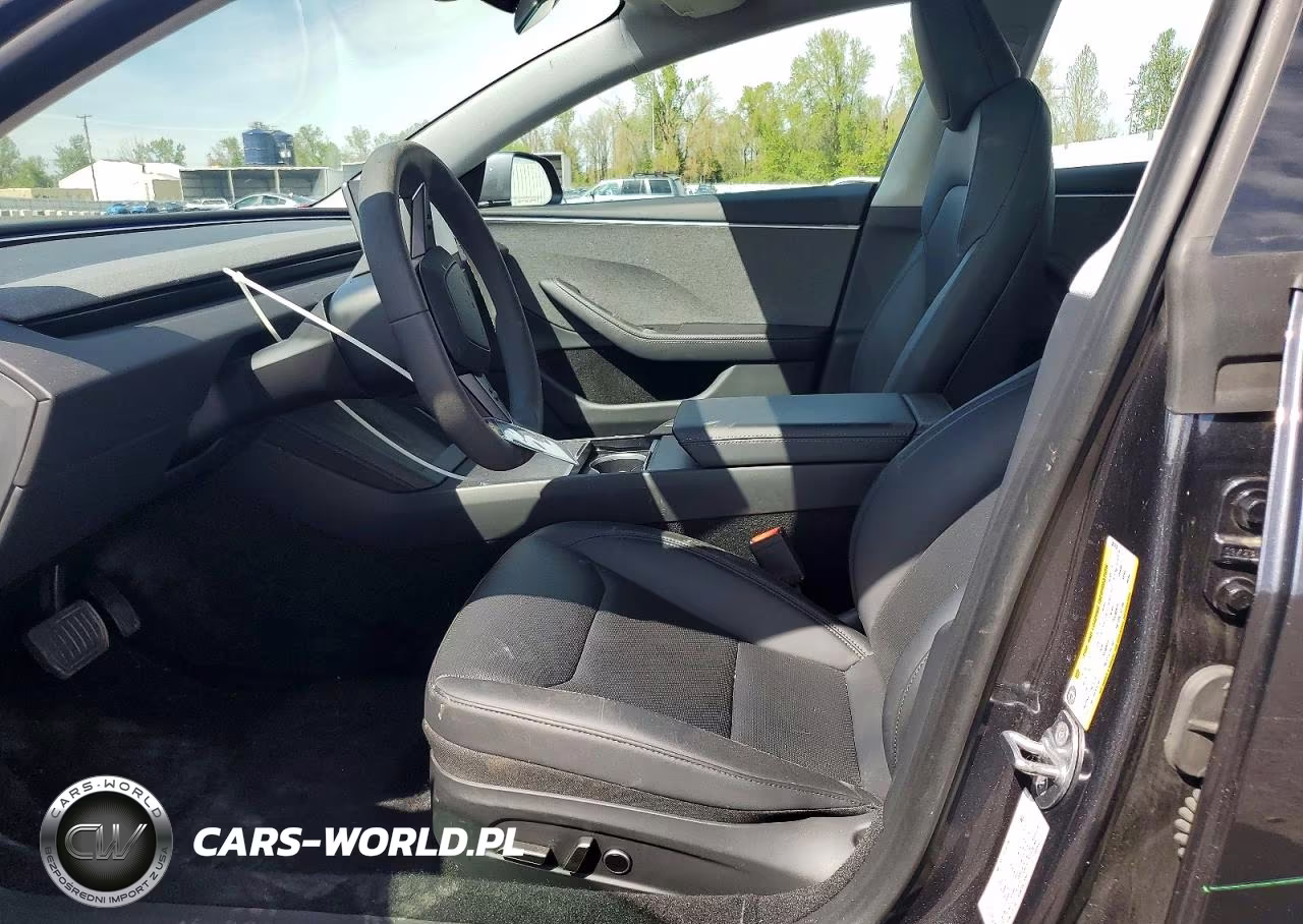 2025 Tesla Model 3 VIN:5YJ3E1EA4SF001856 - 7
