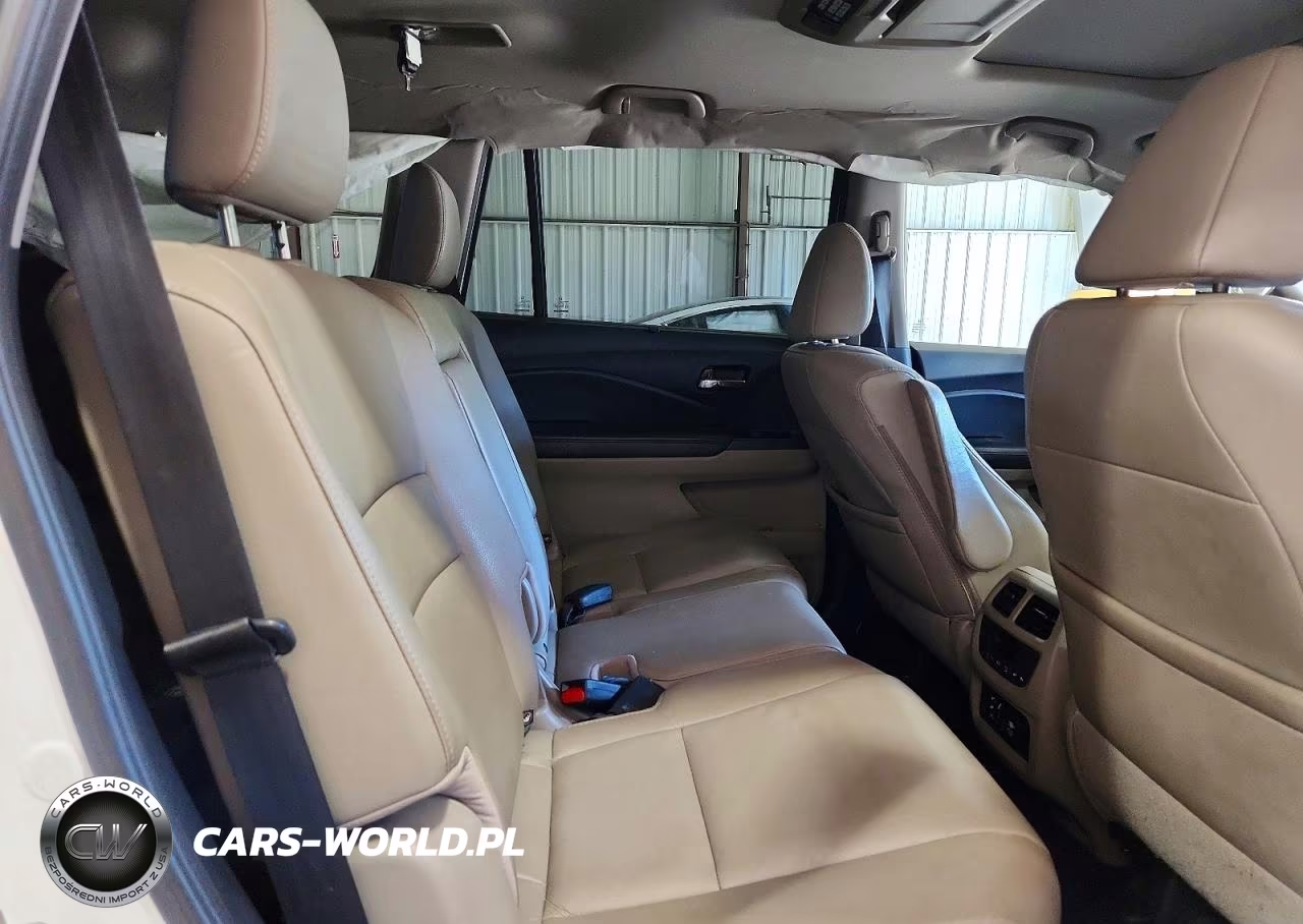 2016 Honda Pilot Touring VIN:5FNYF6H99GB124528 - 11