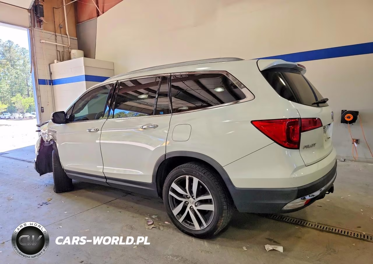 2016 Honda Pilot Touring VIN:5FNYF6H99GB124528 - 2