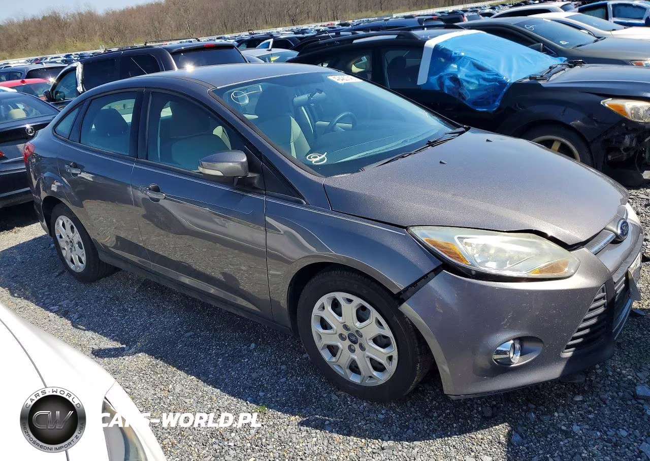 2012 Ford Focus Se VIN:1FAHP3F24CL461204 - 4