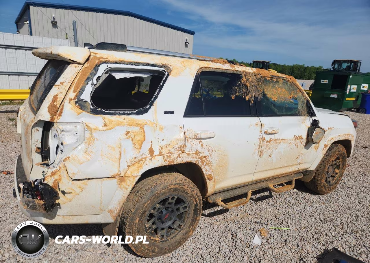 2023 Toyota 4Runner Sr5 VIN:JTEEU5JR2P5294823 - 3