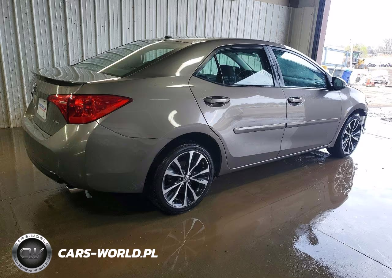 2018 Toyota Corolla Xse VIN:2T1BURHE3JC964522 - 3