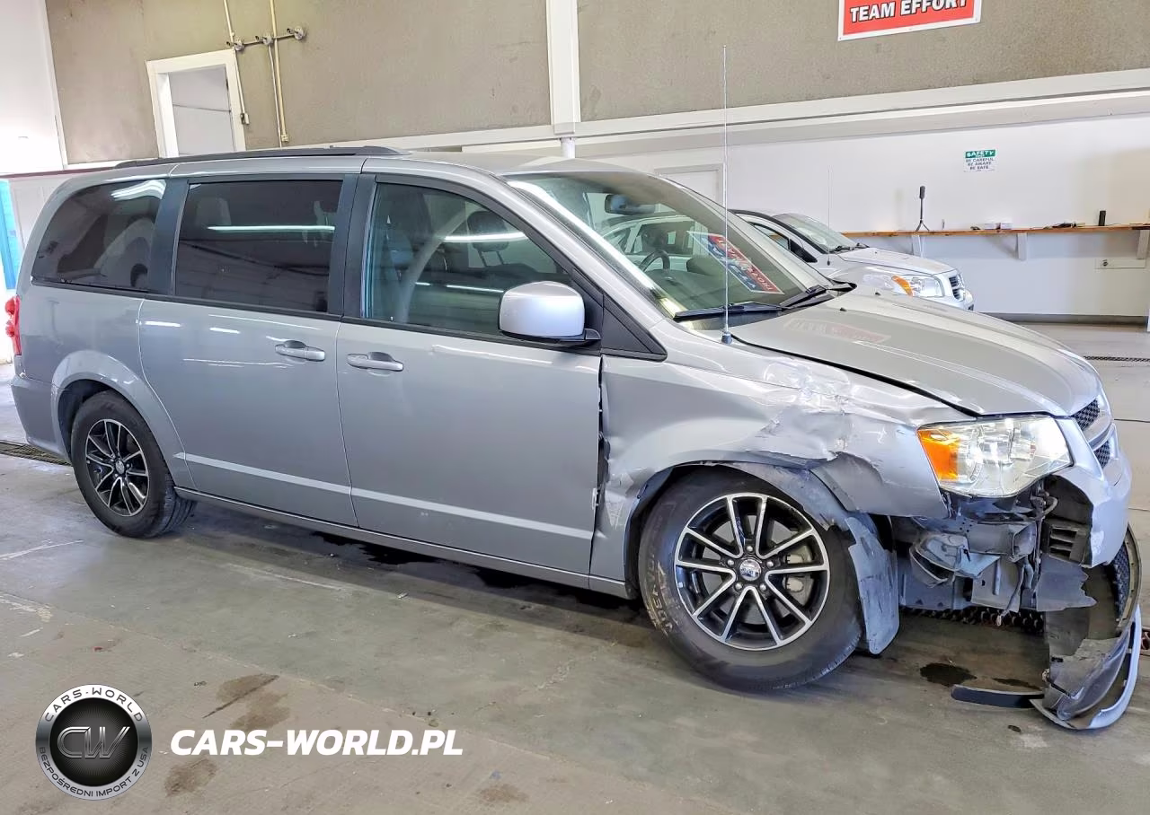 2018 Dodge Grand Caravan Gt VIN:2C4RDGEG7JR344264 - 4