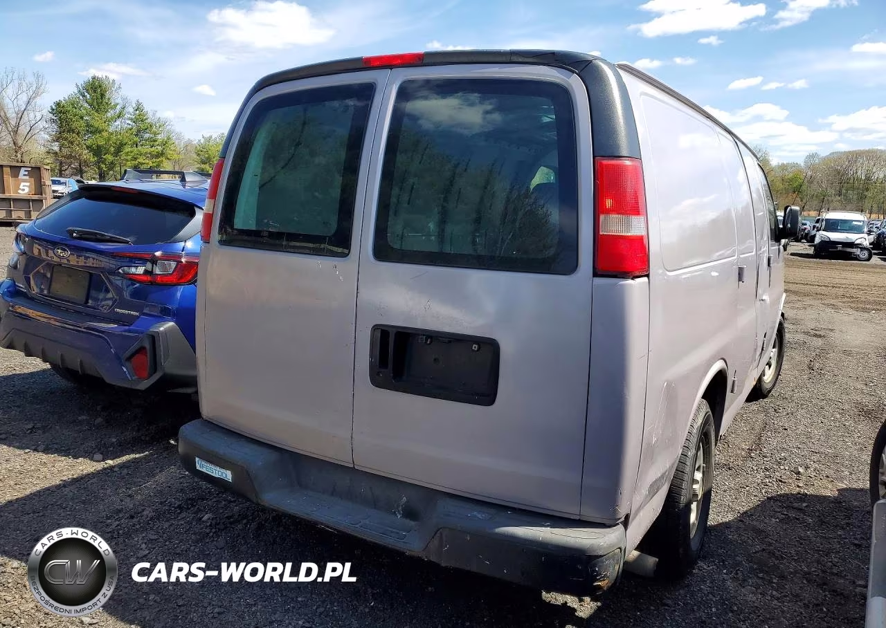 2007 Chevrolet Express G1500 VIN:1GCFG15X671101081 - 3