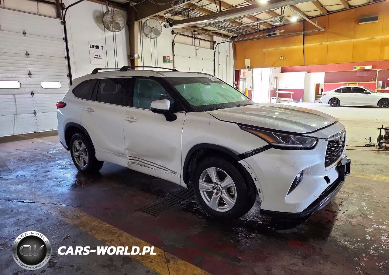 2022 Toyota Highlander Platinum VIN:5TDFZRBH0NS200808 - 4