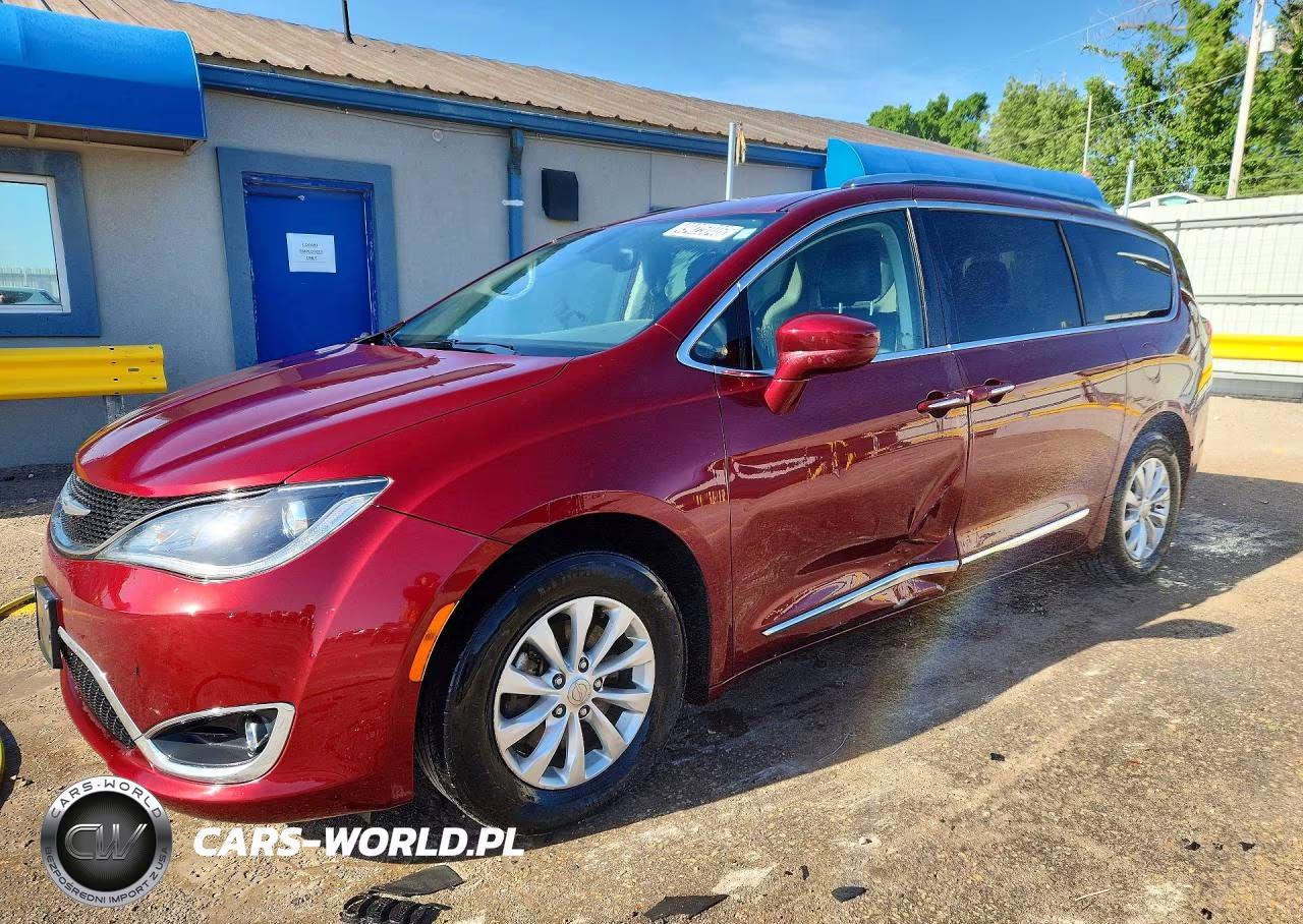 2018 Chrysler Pacifica Touring L – zdjęcie 1 z 13