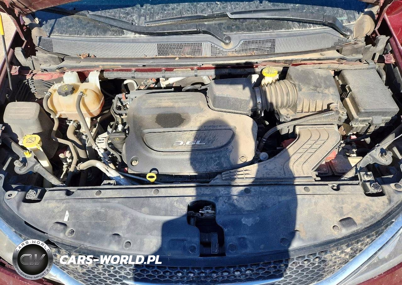 2018 Chrysler Pacifica Touring L VIN:2C4RC1BG0JR149319 - 12