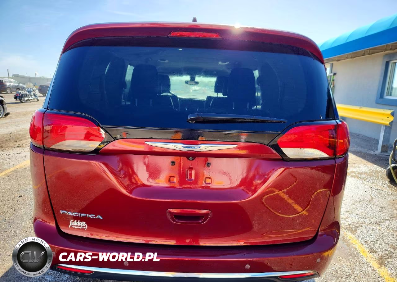 2018 Chrysler Pacifica Touring L VIN:2C4RC1BG0JR149319 - 6